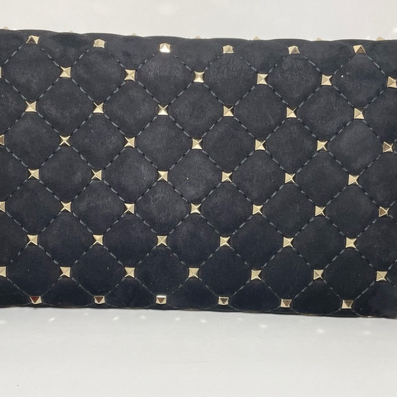 Valentino Garavani Rockstud Spike Black Velvet Wallet on Chain ✨ - Picture 4 of 8